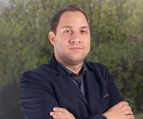 Emil Cordun, Associate Sales Consultant Ivory Residence
